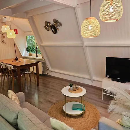 Domek alpejski Renovated Ardennes With Patio