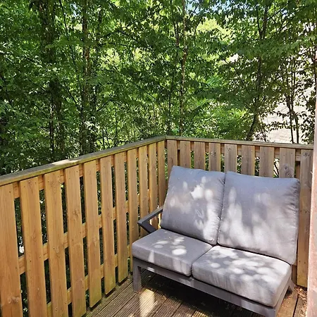 Renovated Ardennes With Patio Horská chata *